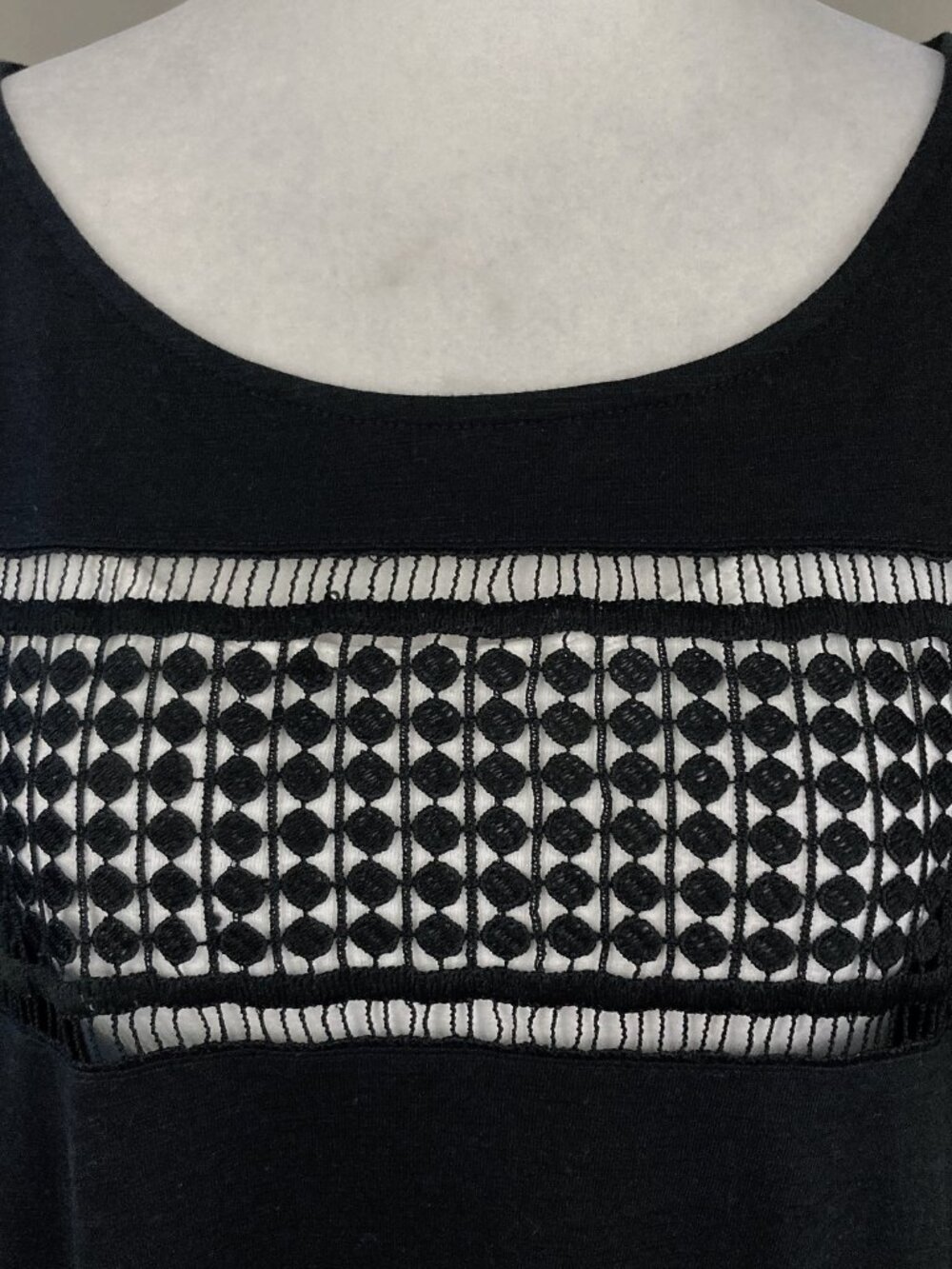 PENNINGTON'S Plus size black t-shirt w/ geometric crochet lace bust XL 1X XXL 2X - Picture 5 of 15